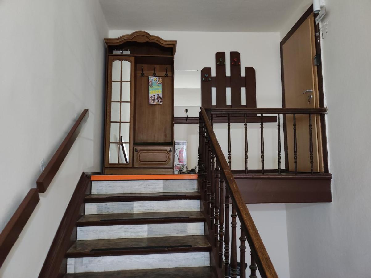 Family -Only- Welcome To Berching Exterior photo